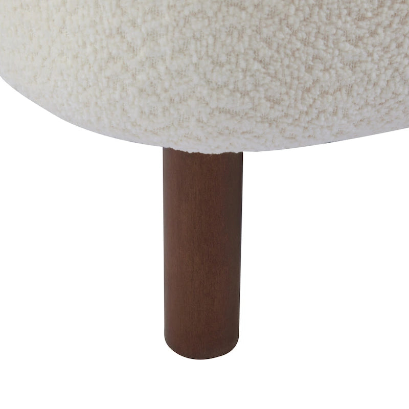 Poltroncina accentuata moderna senza braccioli Camille con seduta imbottita e struttura in legno massiccio