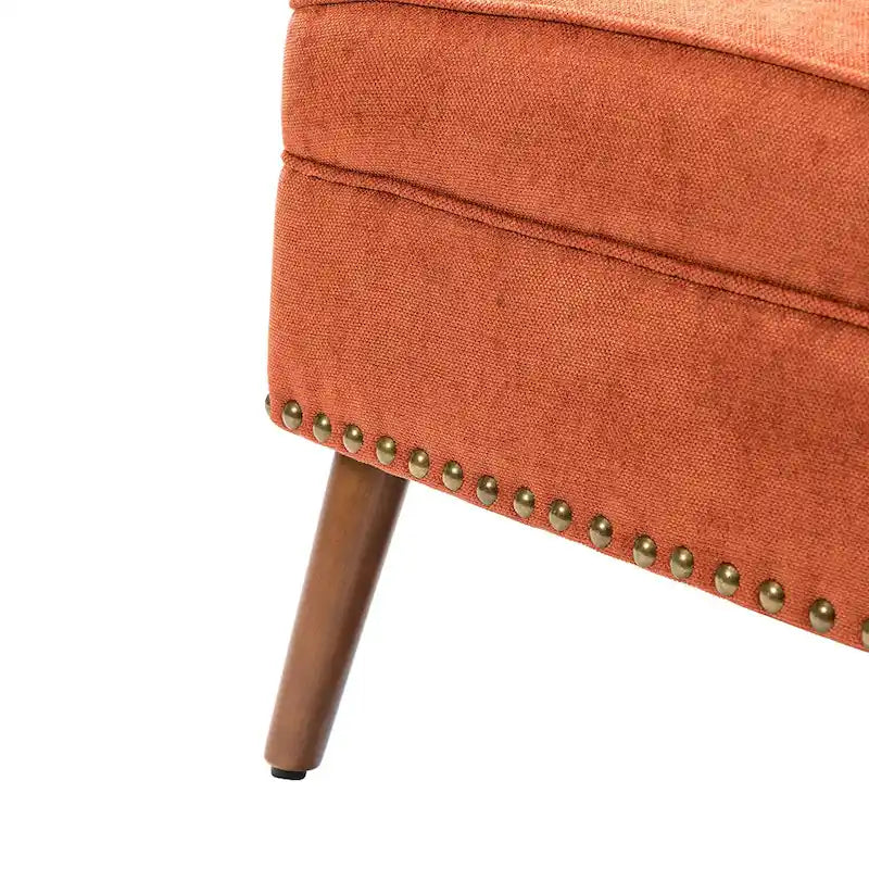 Poltrona Alpheus Accent con Borchie