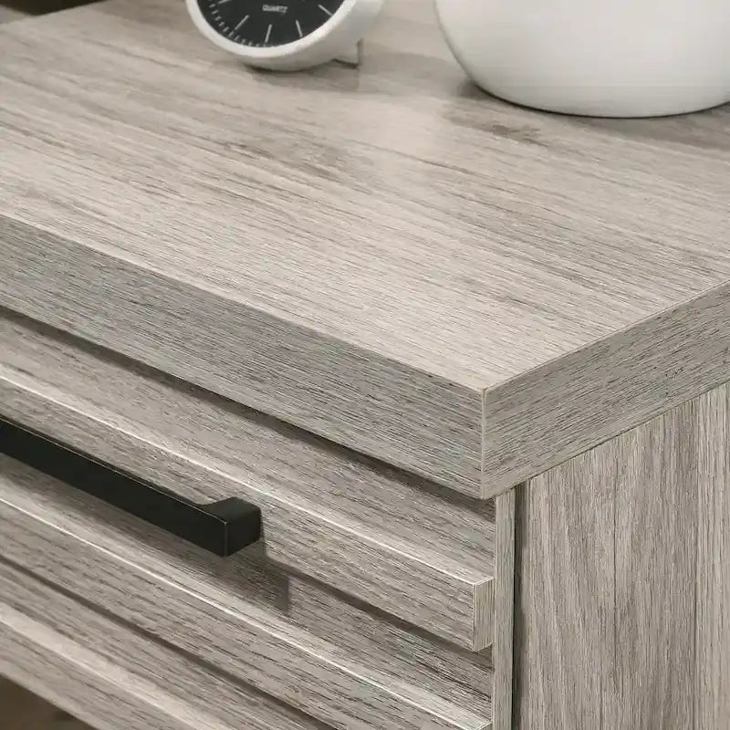 Set camera da letto in legno imbottito a 3 pezzi, letto a pannello e due comodini, grigio anticato