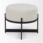 Pouf rotondo Amelia in tessuto bouclé crema con struttura in metallo nero