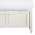 Letto matrimoniale basso in mogano massiccio, piano con bordo smussato, bianco